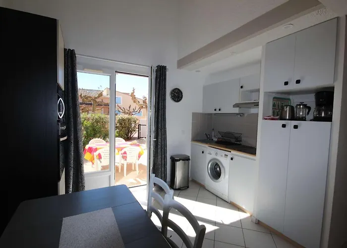 Plein Sud Semi Climatisee- 4 Couchages, En Les Ondines Avec Piscine Commune, 500 M De La Lrond28 *